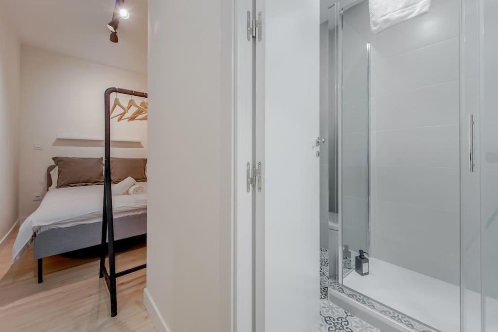 مدريد Modern Apt Para 6Px En La Plaza De Tirso De Molina المظهر الخارجي الصورة