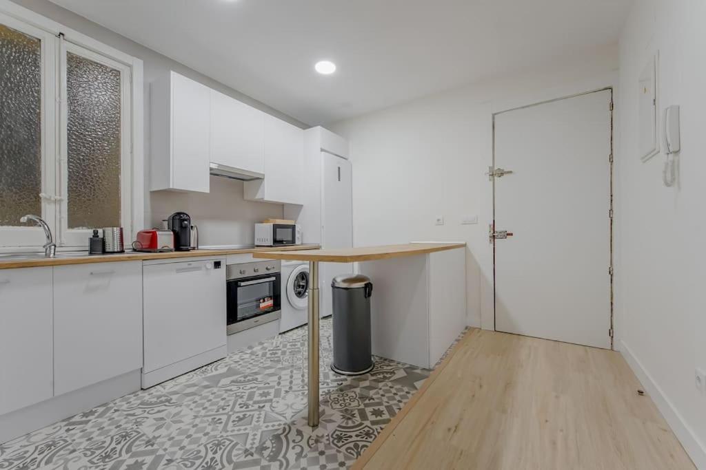 مدريد Modern Apt Para 6Px En La Plaza De Tirso De Molina المظهر الخارجي الصورة