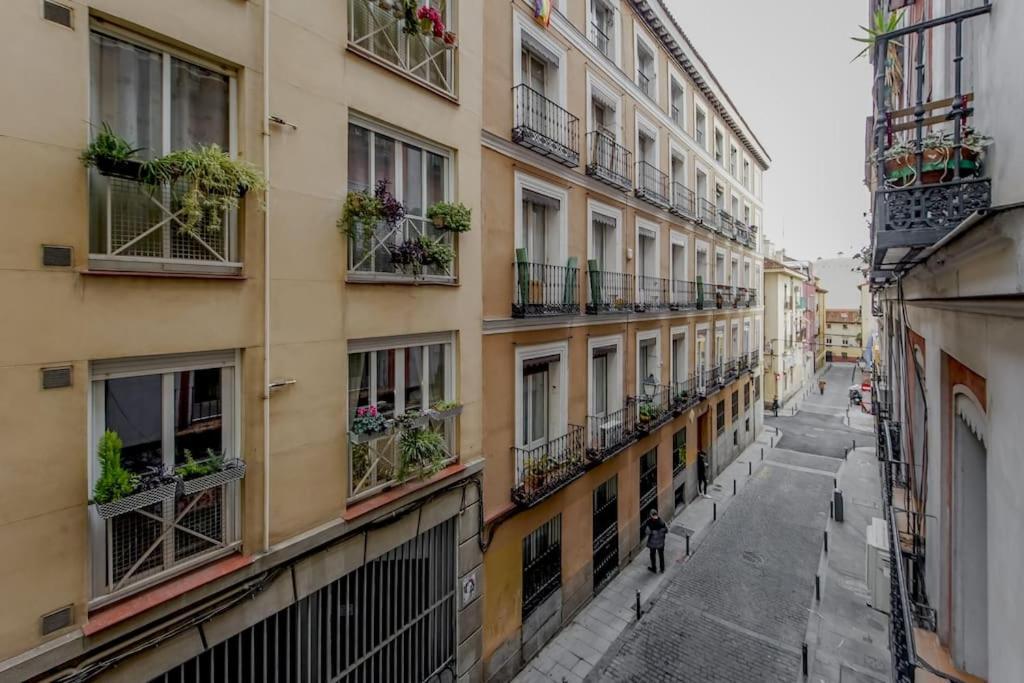 مدريد Modern Apt Para 6Px En La Plaza De Tirso De Molina المظهر الخارجي الصورة