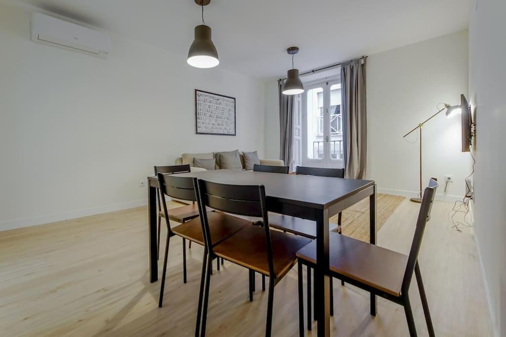 مدريد Modern Apt Para 6Px En La Plaza De Tirso De Molina المظهر الخارجي الصورة